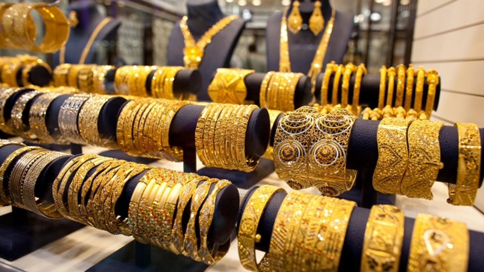 أسعار الذهب في مصر تتراجع مع قفزة بثمن الأوقية